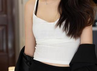 秀人网 – 婚纱写真大作战，李佳芮Cherie今天直面那些‘是你自己的婚礼吗？’的困惑。
