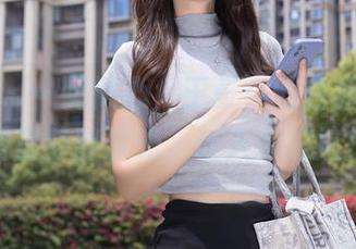 秀人网 – 一见倾心，王曼柔的白裙在高清美图里静静发光，让人无法抗拒。