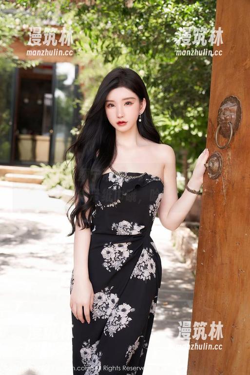秀人网-静颜宁 秀人网 - 静颜宁带你参观肉丝定制写真,记得带纸巾哦,哈哈!