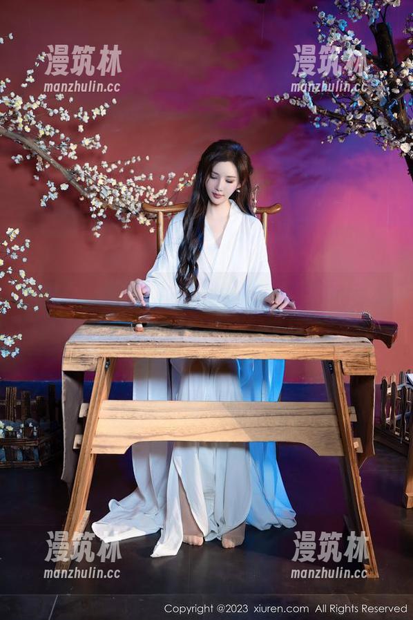 秀人网-龙泽美曦 秀人网 - 会呼吸的美脚:龙泽美曦的写真套图让人忍不住想要触碰?