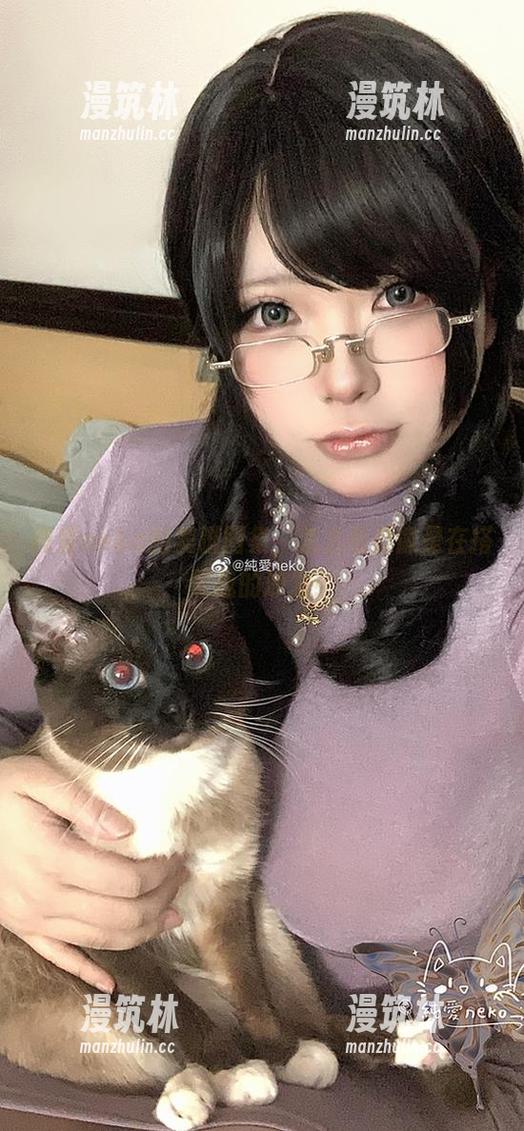 纯爱neko的美脚图集，怎么看都像是在搭配我的沙发！