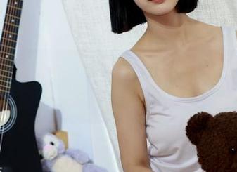 绮梦摄影 – 小艺的夏天：她的写真集像冰淇淋，融化之前赶紧尝一口！