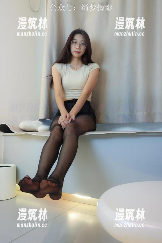 绮梦摄影-小艺 绮梦摄影 - 想不想看看小艺在体操服中偶尔展现的“马戏团技艺”?高清图集尽在眼前!