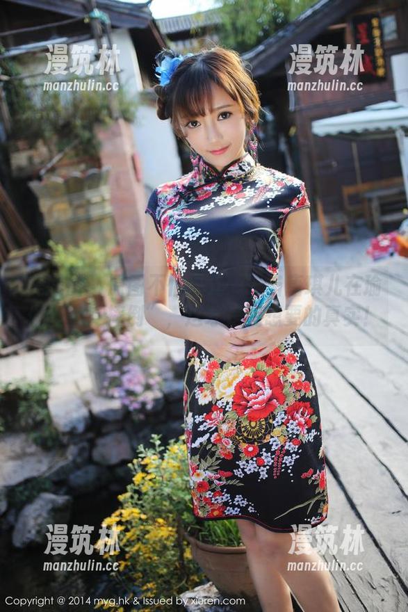 美媛馆-唐琪儿 美媛馆 - 原图不怕曝光——当唐琪儿在瑜伽垫上“摔倒”,这才是我想要的真实!