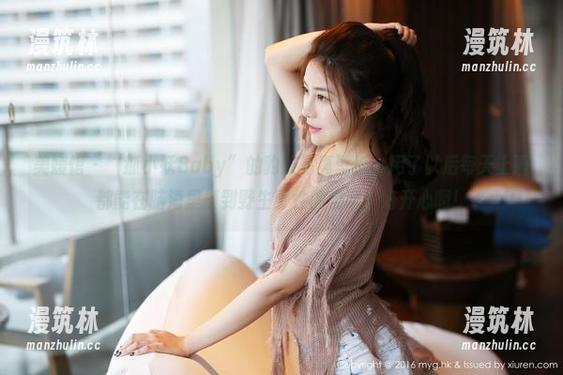 美媛馆 - “狐小妖Baby”的豹纹写真壁纸，用了以后每天上班都能在脑海里摸到野生野性的自己，好开心啊！