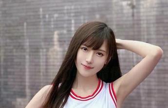 这里是腐团儿Ikaros与死库水的无圣光世界，图片中的每一滴水似乎都诉说着一段未言的小小情愫。