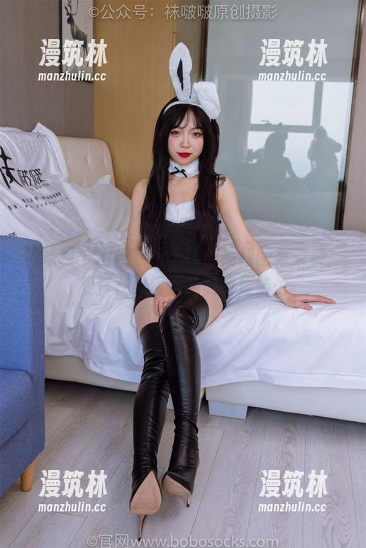 袜啵啵 - 厨娘稚予上线，福利图集来袭，果真在火锅边的美丽烦恼…