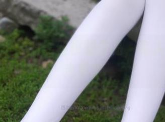 听说西尔酱的黑丝校服作品，有人视线游走不定