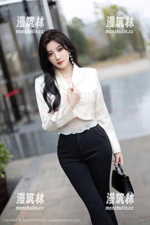 语画界-王馨瑶yanni 语画界 - 看王馨瑶yanni的裤里丝,图包里有一种小心机,精选到居然让我多看几眼。
