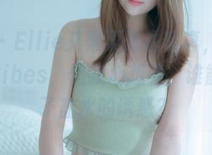 轰趴猫 – Ellie艾栗栗海边写真，传递全套轻松vibes，但我心想着，谁能抵挡得了盐水的诱惑？