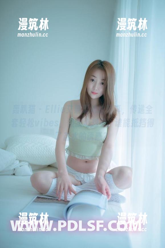 轰趴猫-Ellie艾栗栗 轰趴猫 - Ellie艾栗栗海边写真,传递全套轻松vibes,但我心想着,谁能抵挡得了盐水的诱惑?