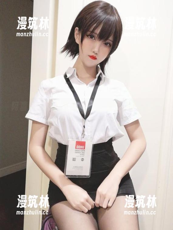 阿薰kaOri 阿薰kaOri美脚无圣光,难道是要在光影中开party了?