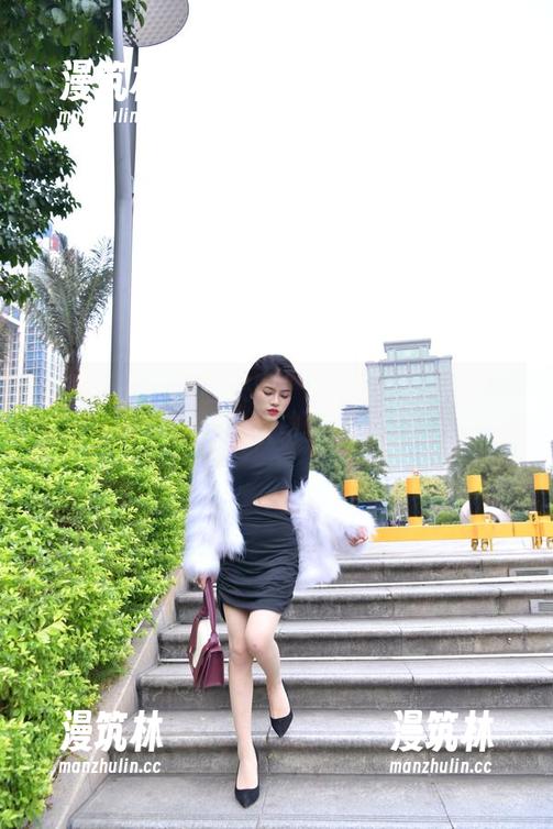 魔镜街拍-艾小青 魔镜街拍 - 美图来啦!艾小青的超短裙肉丝浪潮,再次引起好奇心。