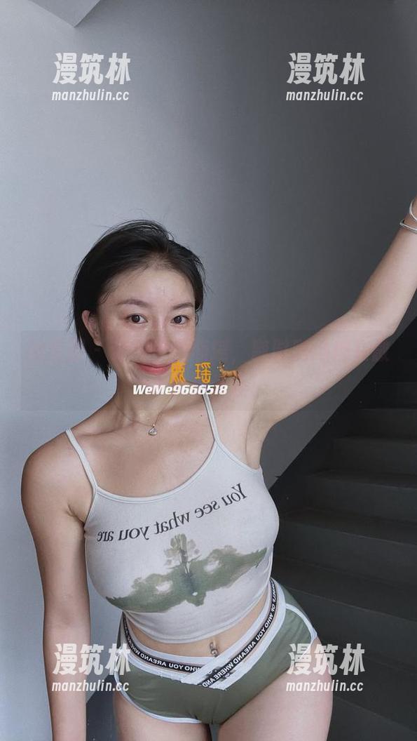 微密圈 - 套图里的鹿瑶，随时随地都在散发女神光环！